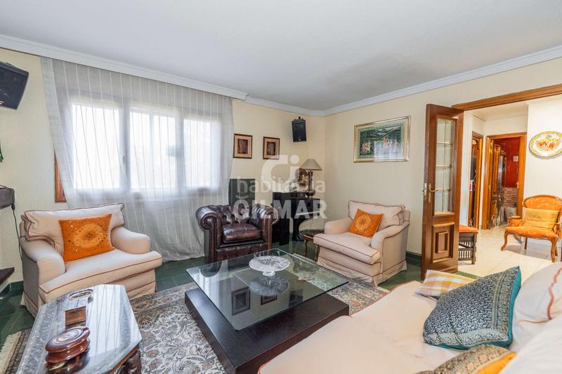 Foto 5ba3e6ae-a6bd-4ddd-8025-098691345eef. Maison jumelée avec chauffage parking piscine dans Peñagrande Madrid