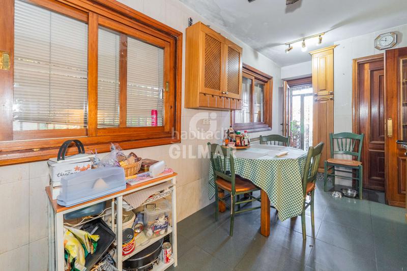 Foto e096bbbf-54a0-497d-975a-e107f2724491. Maison jumelée avec chauffage parking piscine dans Peñagrande Madrid