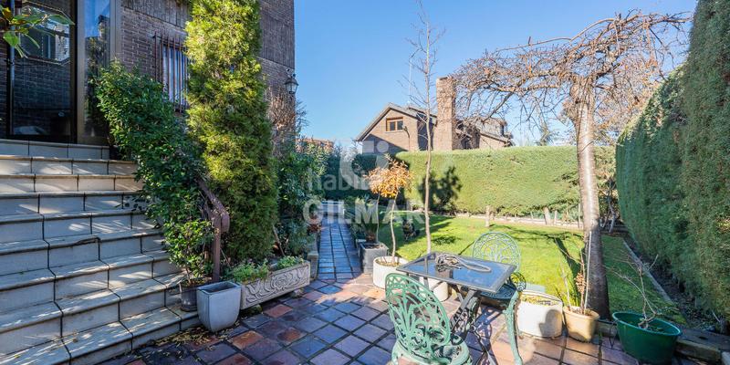 Foto f36fed06-80f8-46ed-8c1b-a8dee84f8bf0. Maison jumelée avec chauffage parking piscine dans Peñagrande Madrid