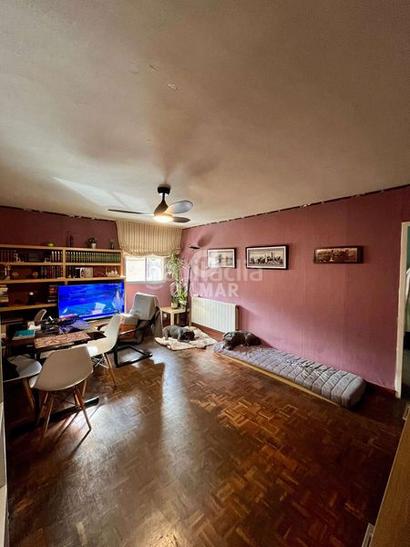 Piso descubre esta encantadora vivienda en altura, una propiedad con un sinfín de posibilidades ubicada en el distrito fuencarral el p en Madrid - Imagen 2