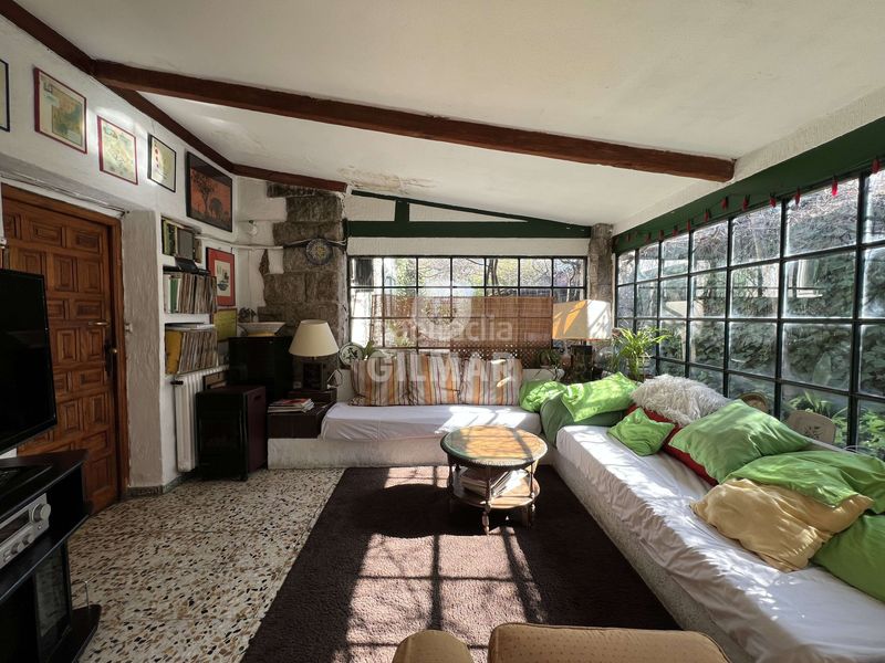 Chalet presentamos este encantador chalet independiente en Mirasierra con amplia parcela y gran potencial urbanístico. situado en una de en Madrid - Imagen 6