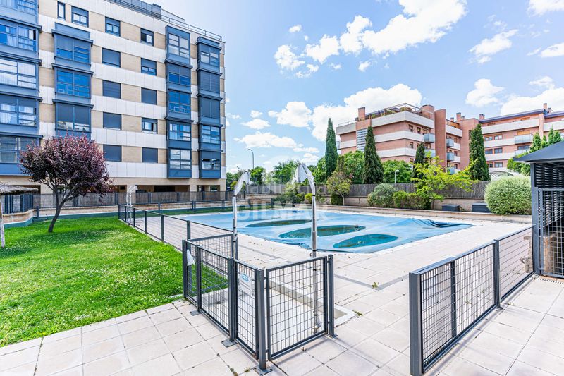 Foto fc65a601-4fc9-4310-be57-751e64d83b11. Pis amb calefacció aparcament piscina a Montecarmelo Madrid
