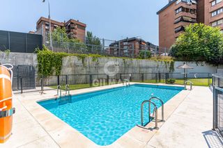 Doppelhaus in Peñagrande. En el exclusivo barrio de peñagrande, situado en el distrito de