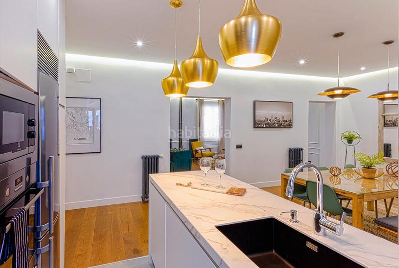 Foto d3fc0622-8e00-4c06-8544-66e567c2fb28. Appartement dans calle de juan álvarez mendizábal 70 dans Madrid