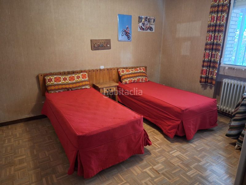 Foto fa5f3c25-0b2f-468e-a8e3-ef0b12d9492e. Chalet con camino riscaldamento parcheggio piscina in Hoyo de Manzanares