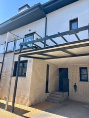 Casa adossada a Camino de alpedrete 48. Inmotorre vende epectacular adosado en la mejor zona de moralzar