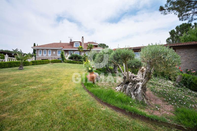 Foto 2b02e12a-5c45-43b5-ba1b-b568abf9e7ab. Chalet con riscaldamento parcheggio piscina in Santo Domingo