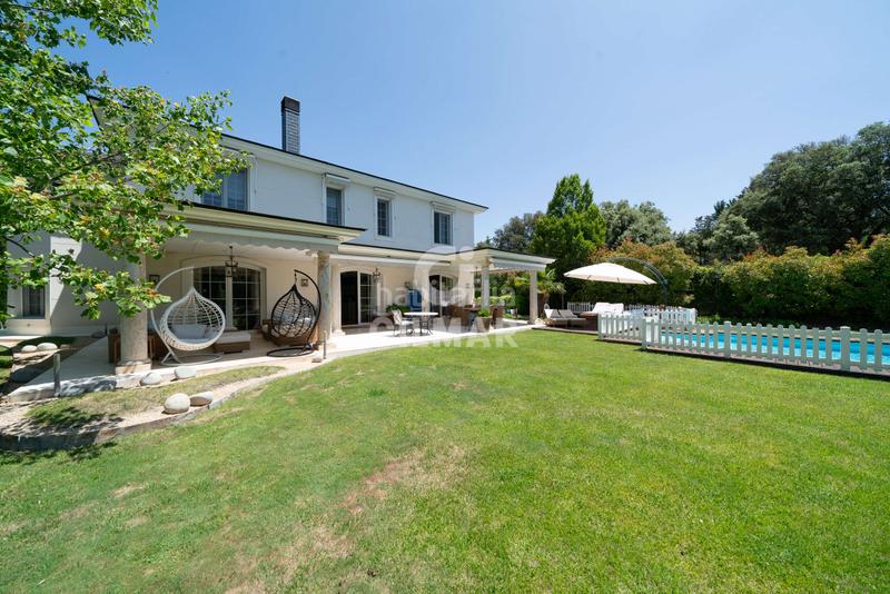 Foto 1342f838-e447-4aa9-a749-b14c7df20305. Chalet con riscaldamento parcheggio piscina in Ciudalcampo