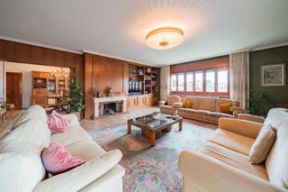 Chalet in Molar (El). Se presenta este magnífico chalet independiente con unas vistas