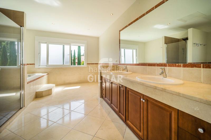 Foto 8ac1b276-3076-4d02-85a1-a431171b9e3d. Chalet mit parking pool in Ciudalcampo