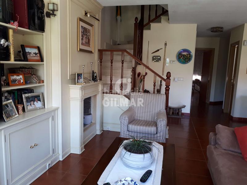 Foto 41c5f387-2b57-4a48-b783-b5050ad2d434. Casa bifamiliare con camino riscaldamento parcheggio piscina in Algete