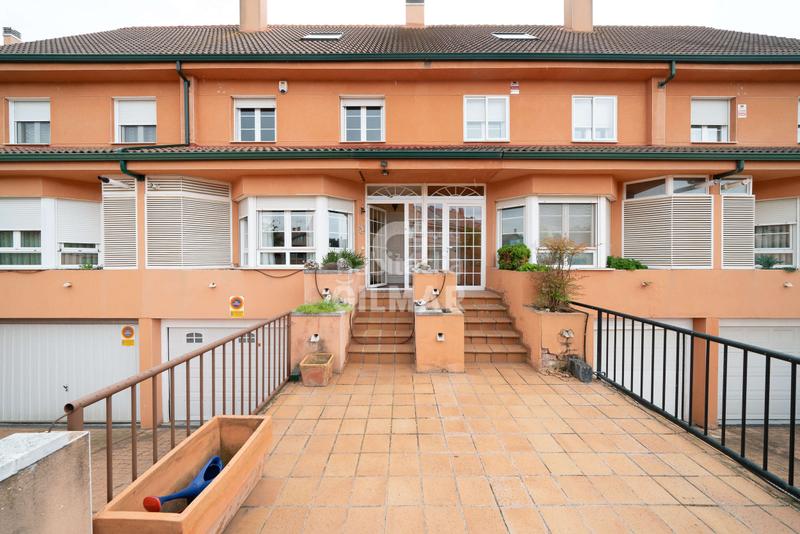 Foto 1a5e2be5-2f0f-43bb-ba16-649e9ec285e7. Chalet mit heizung parking pool in Prado Norte Algete