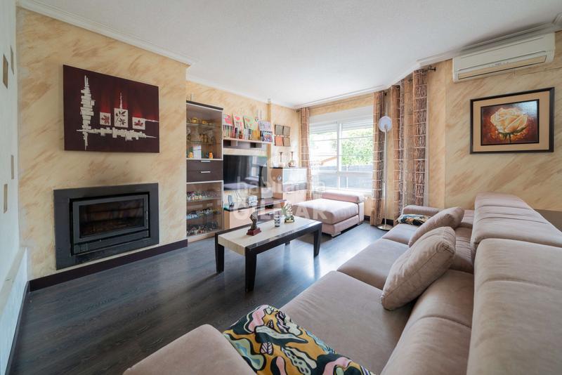 Foto 9592c860-65b2-42ce-b64f-640046f8dd22. Chalet mit heizung parking pool in Prado Norte Algete