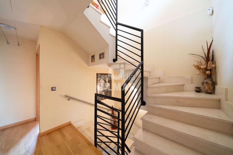 Foto c48909ec-b007-46e9-9f62-7b91b77b335f. Chalet mit heizung parking pool in Prado Norte Algete