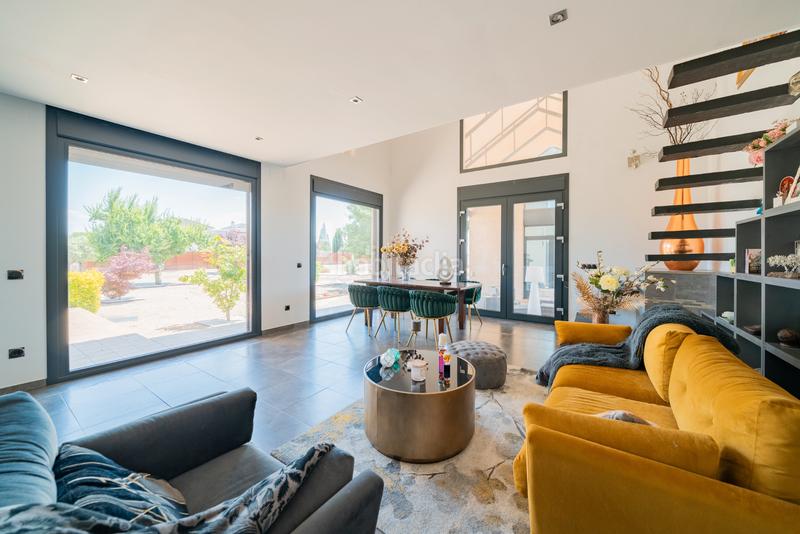 Foto 028e4f8c-df9a-40c3-a7a4-38266b91e5a3. Chalet with fireplace parking pool in Valdetorres de Jarama