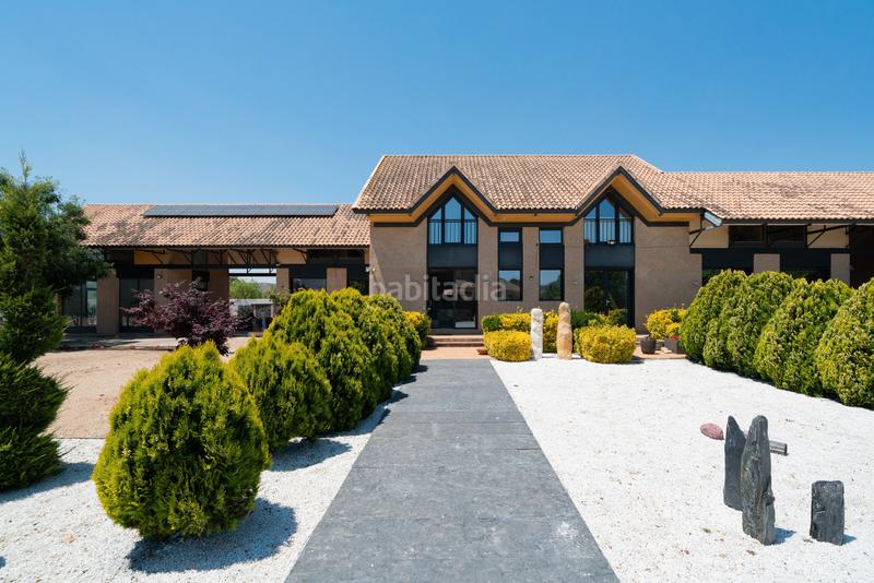 Foto 02c2ac19-61d0-4621-9404-eddb5309d5cd. Chalet with fireplace parking pool in Valdetorres de Jarama