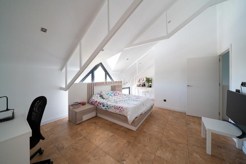 Foto 2ce6f9a7-b39e-4efb-b88d-5e127f821bae. Chalet with fireplace parking pool in Valdetorres de Jarama