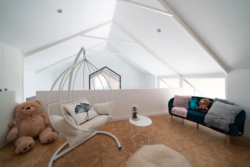 Foto 30d304d0-4854-455f-b32c-e99b1126a80c. Chalet with fireplace parking pool in Valdetorres de Jarama