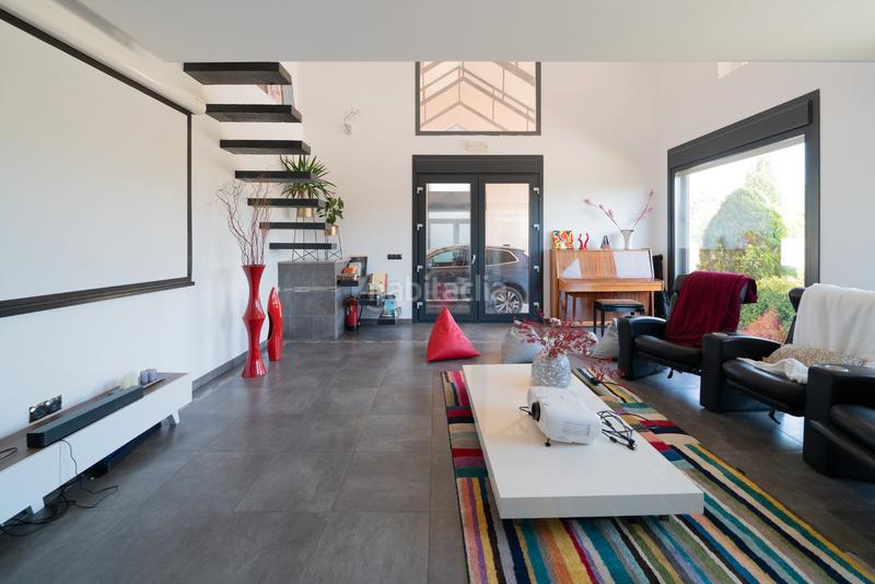 Foto 34ef9fa5-e664-4417-9f0d-9b997a66b795. Chalet with fireplace parking pool in Valdetorres de Jarama