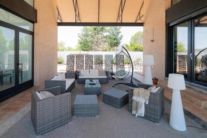 Foto 5d9c9be2-d7f2-48d2-b6b7-26758d988e7c. Chalet with fireplace parking pool in Valdetorres de Jarama