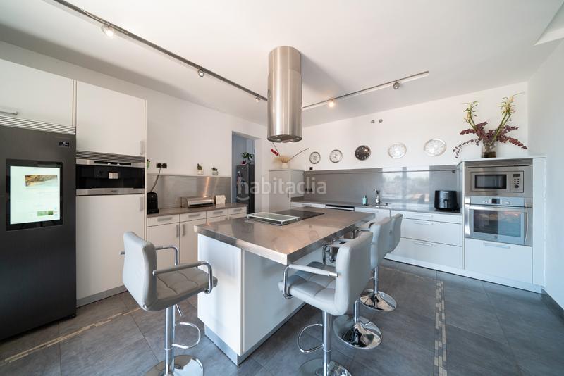 Foto e9fd24f6-acac-4f30-bfb7-74b634bbb61e. Chalet with fireplace parking pool in Valdetorres de Jarama