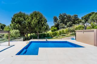 Chalet  Avenida del guadalix. Villa de lujo al lado del golf