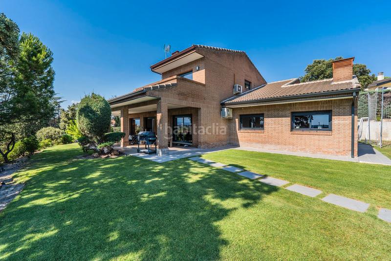 Foto 17fa662d-7c50-4ce1-8a32-d2e379cee1d6. Chalet con camino riscaldamento parcheggio piscina in Santo Domingo