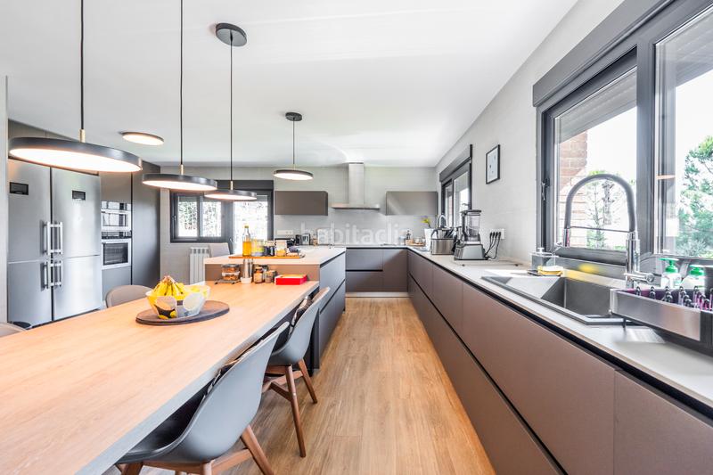 Foto 190cf42f-ae21-4f05-9af6-e4b92ea5950c. Chalet con camino riscaldamento parcheggio piscina in Santo Domingo