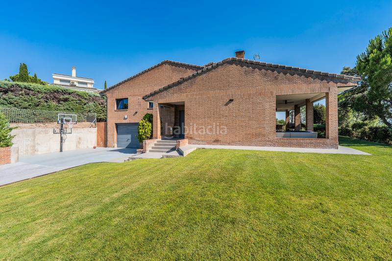 Foto 3da6a714-80b4-4aa7-94db-f8e836f3ab8c. Chalet con camino riscaldamento parcheggio piscina in Santo Domingo