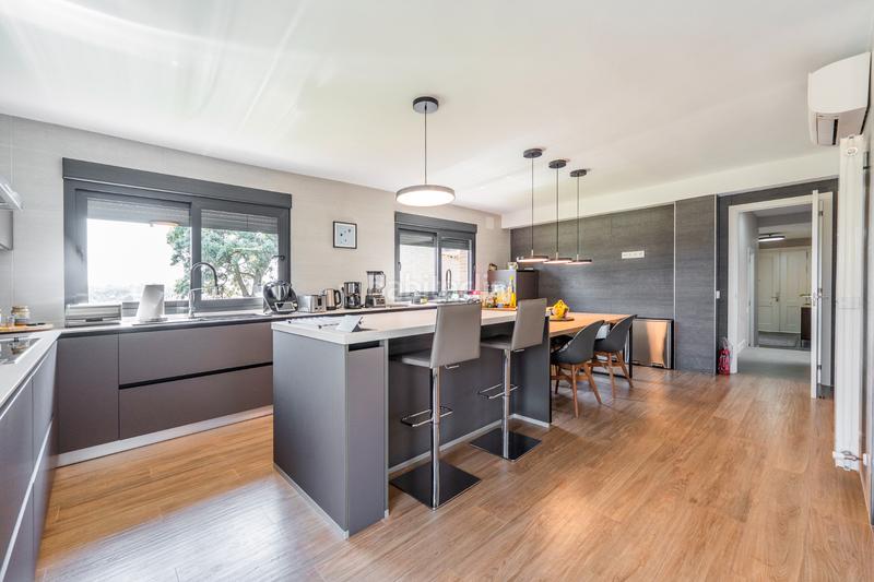 Foto 4ba582bc-1423-431e-b94c-a40c114babd9. Chalet con camino riscaldamento parcheggio piscina in Santo Domingo