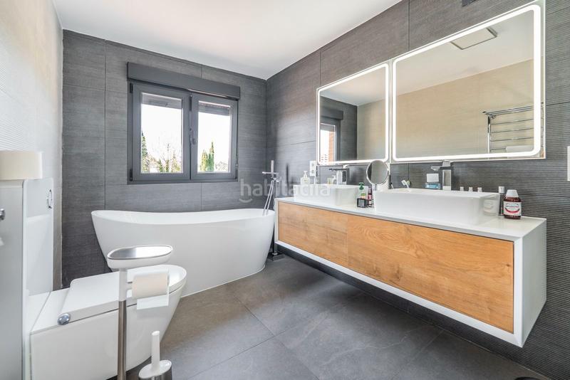 Foto 939c85d6-0af6-40a0-8a46-b28373b39a54. Chalet con camino riscaldamento parcheggio piscina in Santo Domingo