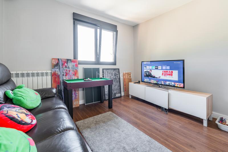 Foto a0da2681-bab5-49c8-9cc4-ce52b6c4a0e0. Chalet con camino riscaldamento parcheggio piscina in Santo Domingo