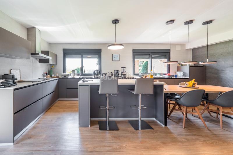 Foto b58db20b-c91c-4cd5-95fa-bd7af4367c80. Chalet con camino riscaldamento parcheggio piscina in Santo Domingo