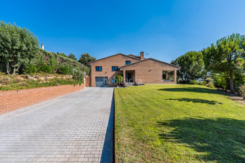 Foto dd7780b8-e159-4108-9f59-5f1423cb9d09. Chalet con camino riscaldamento parcheggio piscina in Santo Domingo