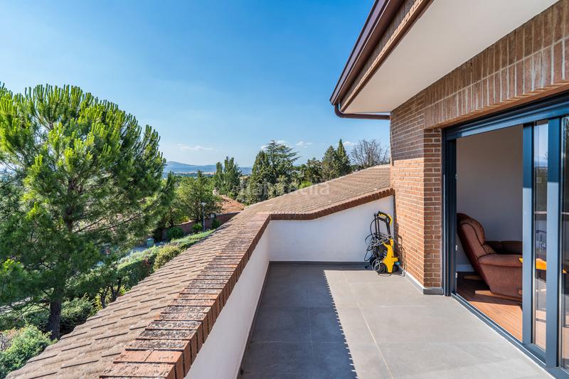 Foto f6496508-eea7-4e27-8fc2-f004fe97f48d. Chalet con camino riscaldamento parcheggio piscina in Santo Domingo