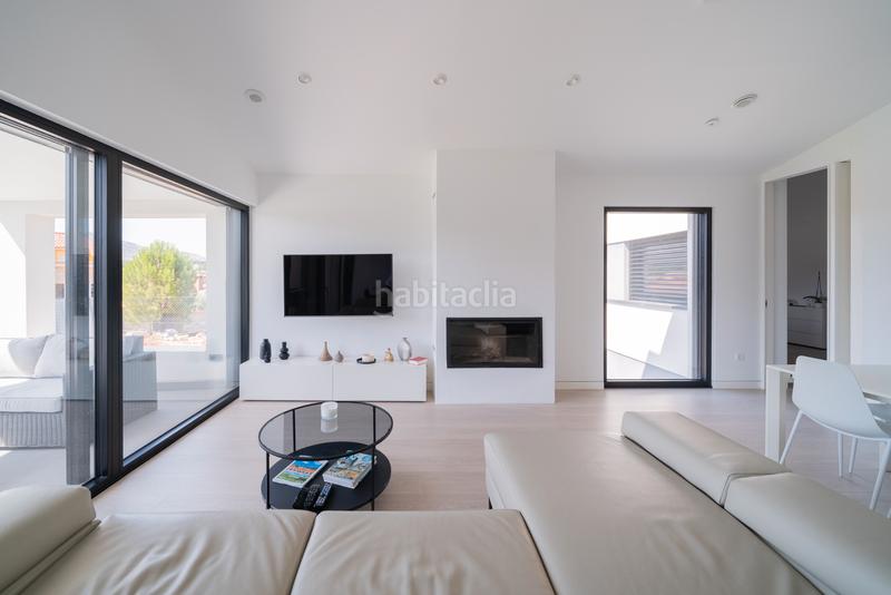 Foto 11589155-d81c-45ed-8a5a-62a13f7ab676. Chalet avec cheminée chauffage parking piscine dans Guadalix de la Sierra