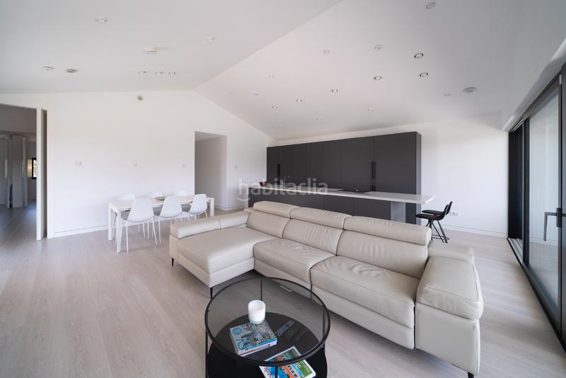 Foto 39c18e5c-a08e-44bd-bae7-0e68b8b4b25e. Chalet avec cheminée chauffage parking piscine dans Guadalix de la Sierra