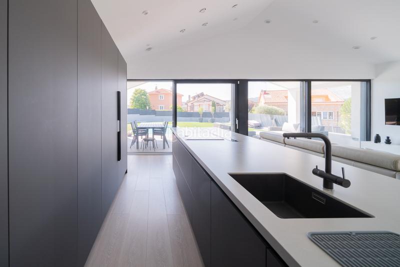 Foto a20bc5b0-0eb3-4f0c-bc23-09c9398d2929. Chalet avec cheminée chauffage parking piscine dans Guadalix de la Sierra