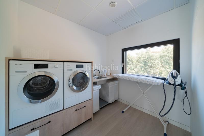 Foto eb741e26-78d1-40cf-b952-e40a7075c04e. Chalet avec cheminée chauffage parking piscine dans Guadalix de la Sierra