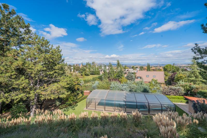 Foto 1efc9ec6-0e12-4c95-9807-2eba3a7c97b2. Chalet con camino riscaldamento parcheggio piscina in Ciudalcampo