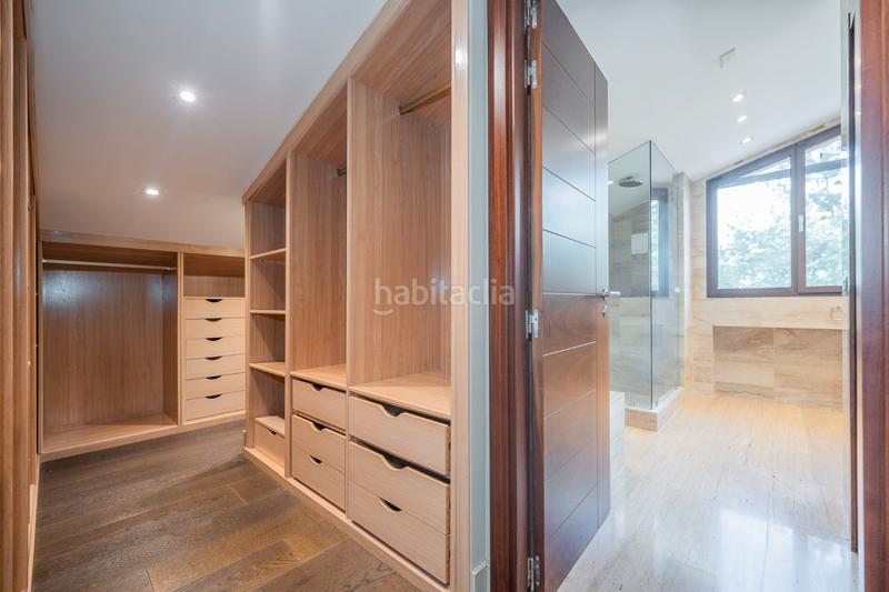 Foto bf7b9c9c-4e21-4a19-b106-9f7ca33ef732. Chalet con camino riscaldamento parcheggio piscina in Ciudalcampo