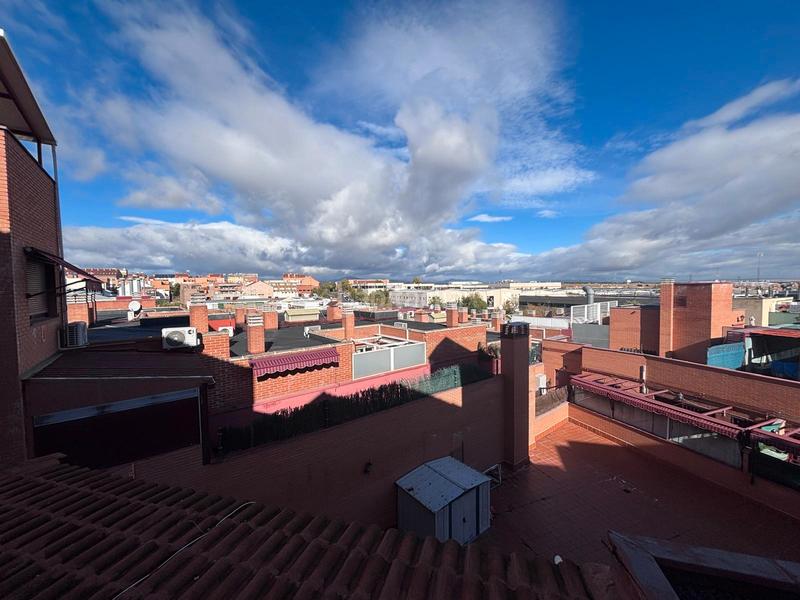 Foto f1d7df0f-7403-43bc-abe1-0aa81f3612de. Ático atico duplex con terraza en s.s. de los reyes en San Sebastián de los Reyes