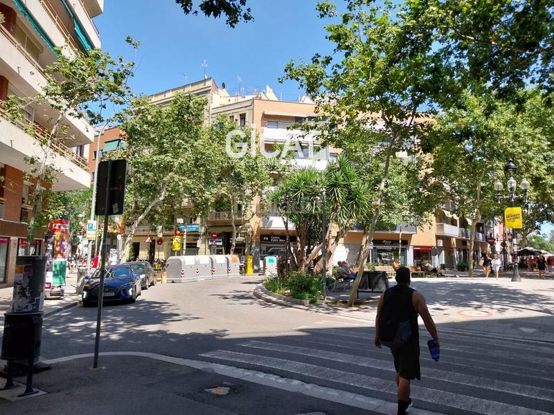 Foto 5f7bb252-7fc1-4e4e-898f-8e47c274ea77. Locale commerciale in Poblenou Barcelona