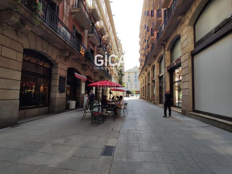 Foto 30f6f233-196d-4f34-966e-6fab93eb938e. Local commercial dans Gòtic Barcelona