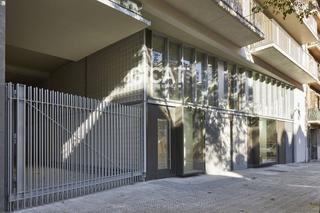 Location Local commercial  De la diputaci. Alquiler en calle diputaci