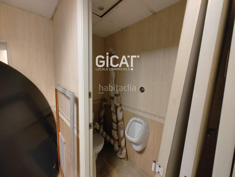 Foto f89e5d0c-b486-41c2-83d2-076b37019425. Location local commercial dans Dreta de l´Eixample Barcelona