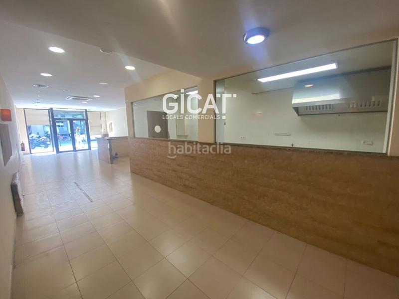 Foto fd638b3f-2f86-4b0e-9240-bd7bc402f947. Rent business premise in La Bordeta Barcelona