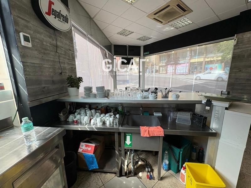 Foto 19042216-477d-4ef5-b911-4a89151da9a2. Local commercial dans Guinardó Barcelona