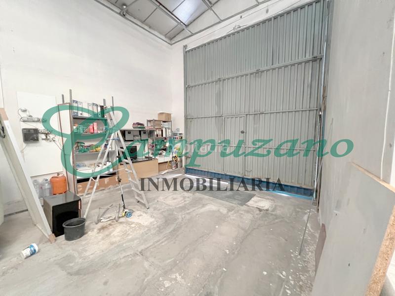 Foto 2ea8e115-1a2b-4566-a910-4c11c763e095. Industrial building in calle de seúl 16 in Humanes de Madrid