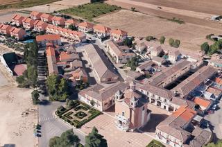 Reihenhaus  Calle de leon ruiz ruiz 13. Campuzano inmobiliaria vende estupenda casa en el real cortijo d
